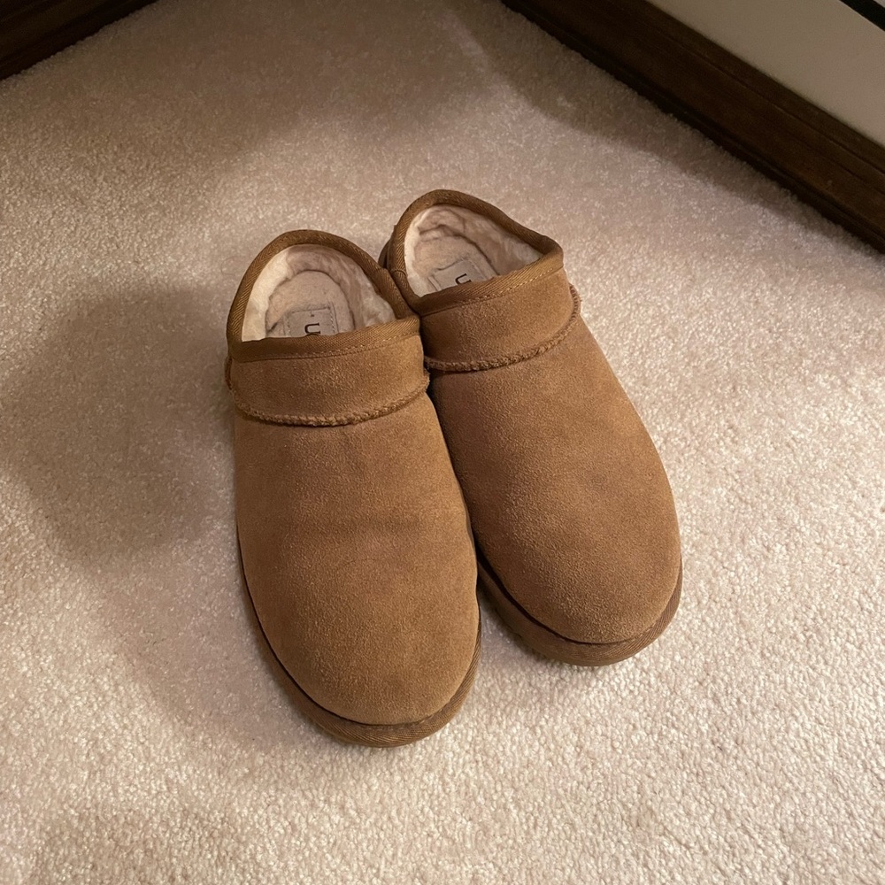 Ugg Slip ons